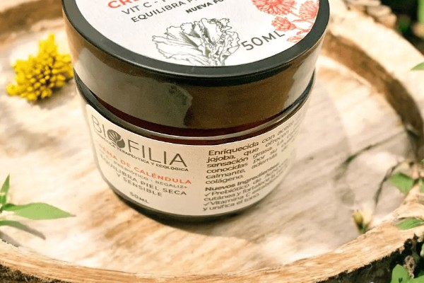 Crema de caléndula Biofilia, cosmética natural de Viña del Mar