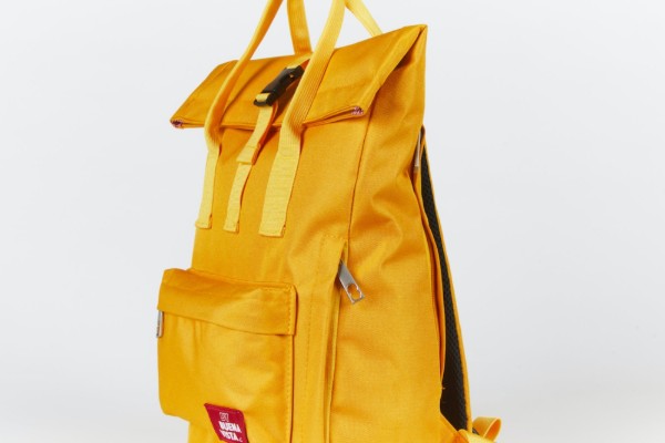 Mochila Roll color mostaza de Buenavista