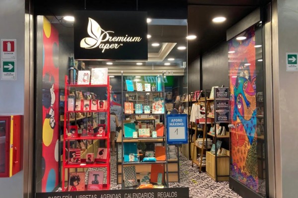 Tienda Premium Paper con agendas y papelería de diseño