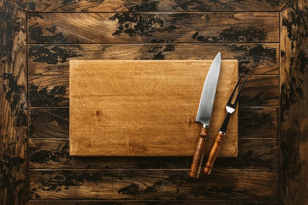 Tabla de cortar de madera con cuchillo, tablas de madera nativa hechas por Sin Barrotes